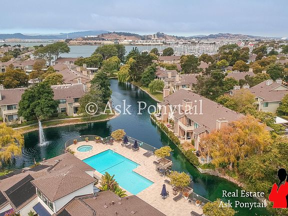 2nd image of 54 Shoreline Ct