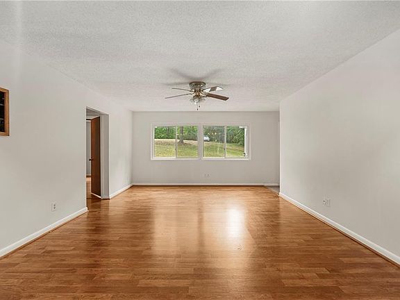 3rd image of 206 Lee Road 307