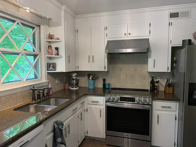 2713 Farmington Pl — Photo 12