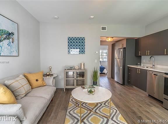 5th image of 1567 Meridian Ave #5