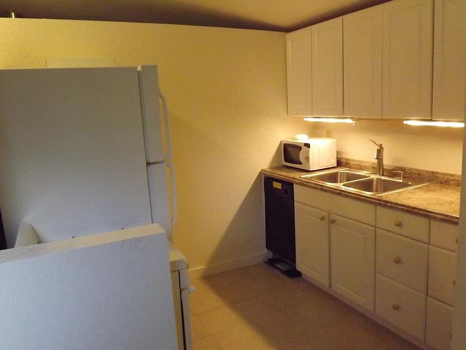 2nd image of 111 N Park St Ste G