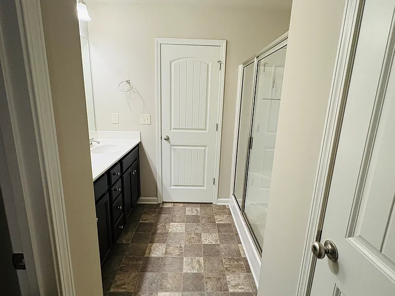 751 Walnut Woods Dr — Photo 9