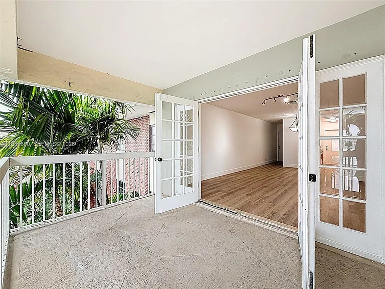 2424 SE 17th Cswy #312B — Photo 40