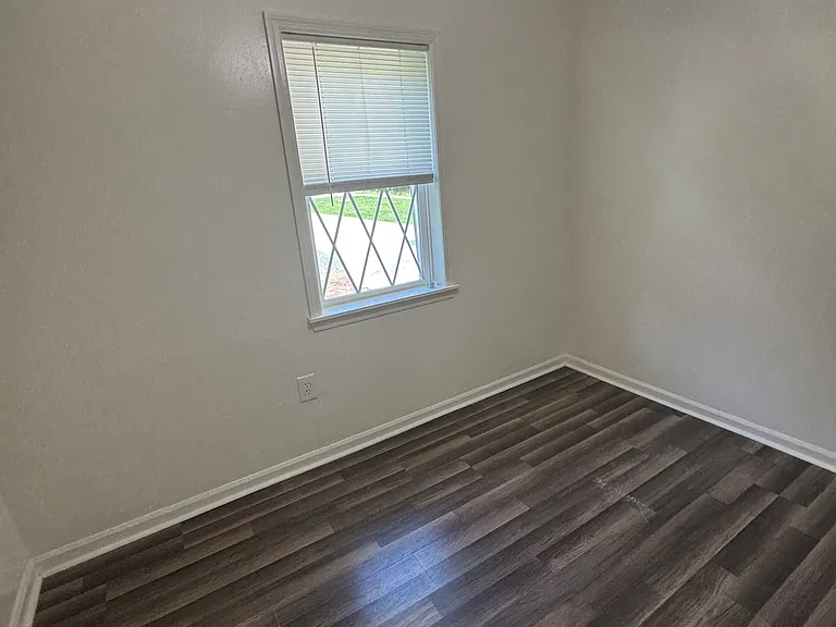 106 Cambell Ct — Photo 15