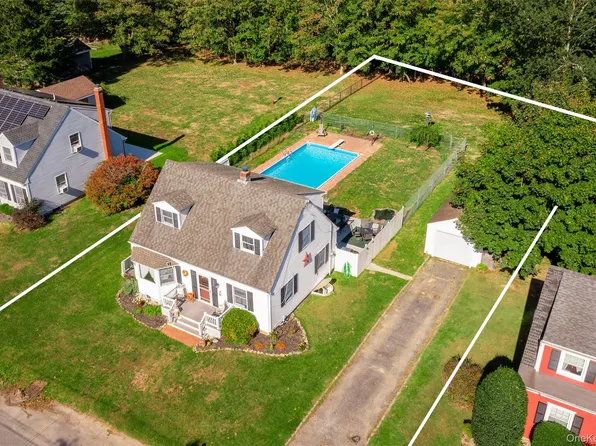 28 (aka 710) Sound Road, Greenport, NY 11944