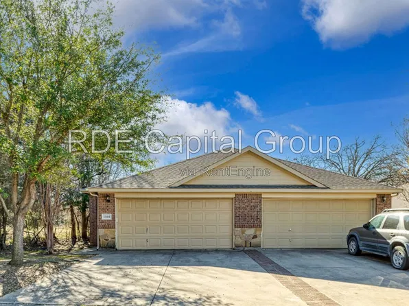 1301 Ravenwood Dr, Mansfield, TX 76063