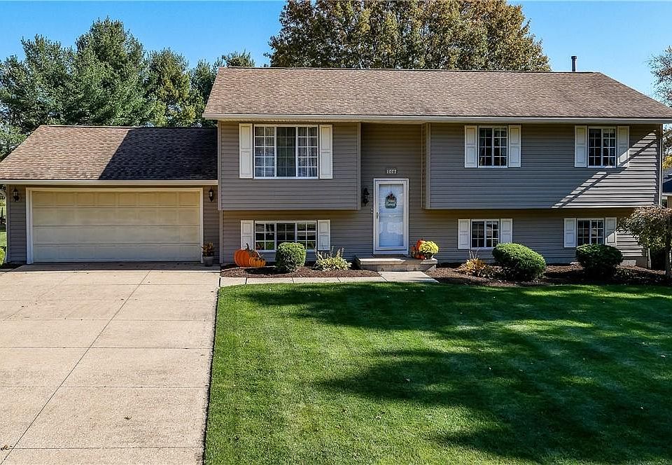 1st image of 1077 Lawndale Dr