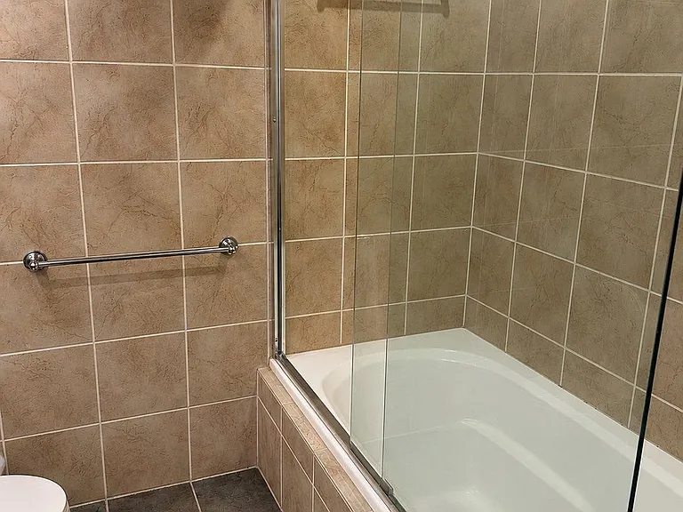 3200 Harris Park Ave — Photo 11