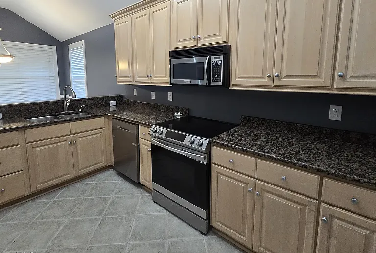 51 Castle Bay Dr — Photo 7
