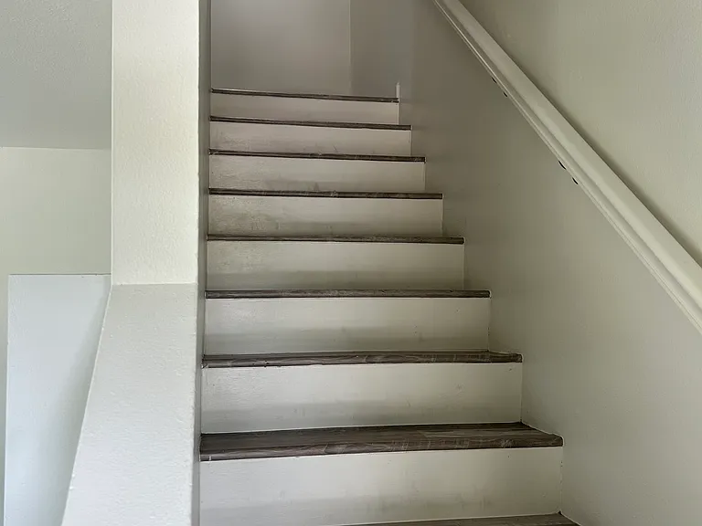 628 Riverside St #B — Photo 9