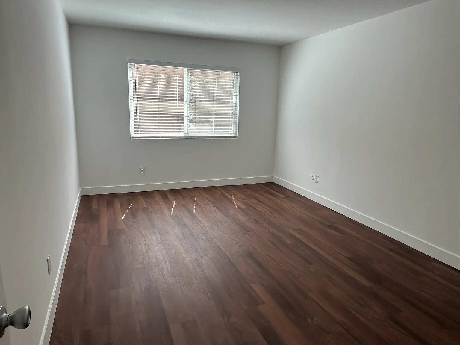 2 bed, 700 sqft, $2,550 — Photo 3