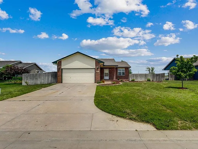 1717 N McRae Ct — Photo 1