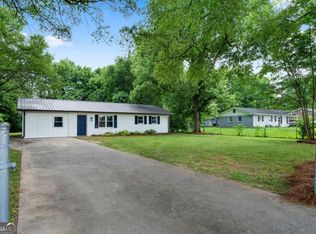 19 Auburn Dr SW, Cartersville, GA 30120