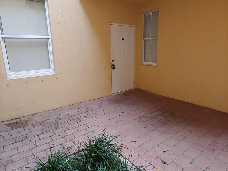2108 Shoma Dr — Photo 23