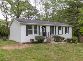 1284 Slayden Cir, Clarksville, TN