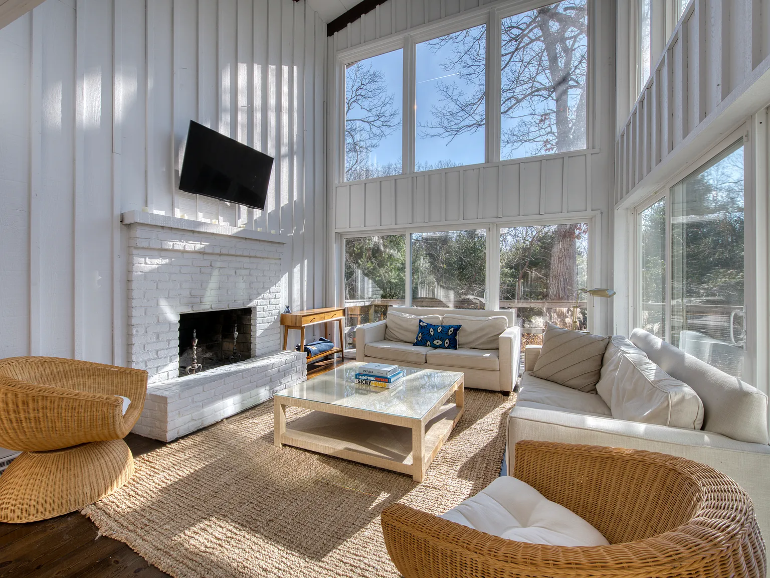 Northwest Contemporary — Photo 3