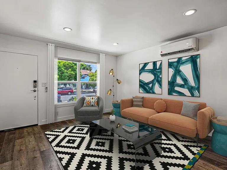 2730 Raymond Avenue Apartments — Photo 13