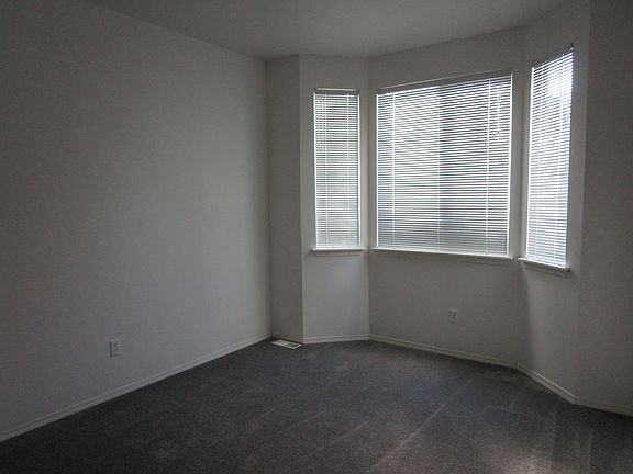3rd image of 11409 3rd Avenue Ct E