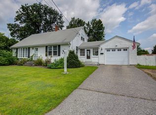22 Columbia St, Lewiston, ME 04240
