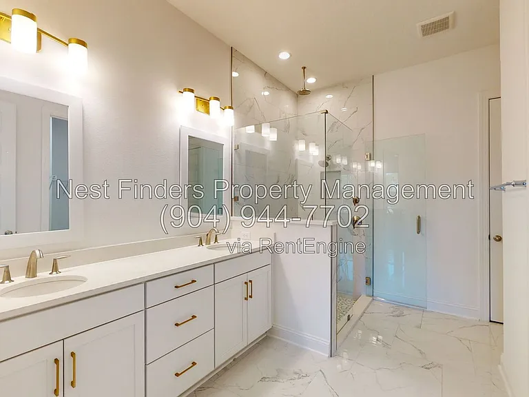 111 Carousel Dr — Photo 16
