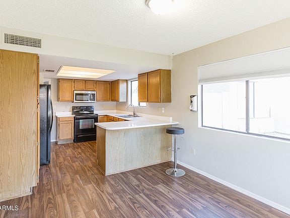 3rd image of 1836 N STAPLEY Drive #105