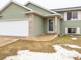 5896 Kingsbury Dr NW, Rochester, MN 55901