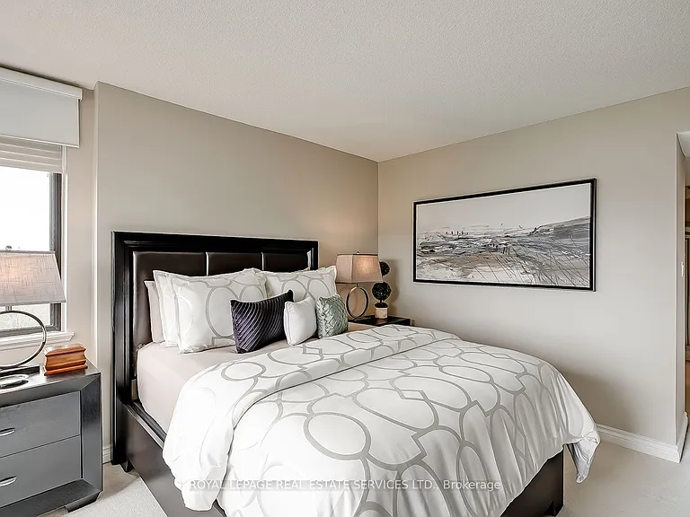 100 Lakeshore Rd E #805 — Photo 16
