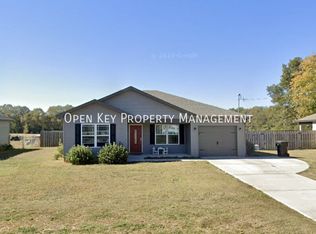 167 Magnolia St, Midland City, AL 36350