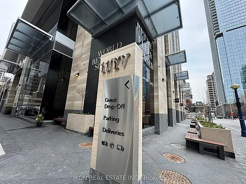11 Yorkville Ave #4001 Photo 1