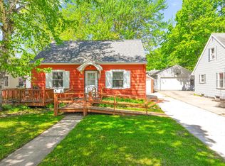 1921 N Harriman St, Appleton, WI 54911