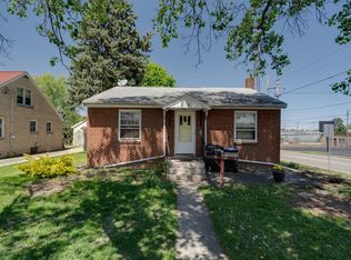 201 W Kelsey St, Bloomington, IL 61701