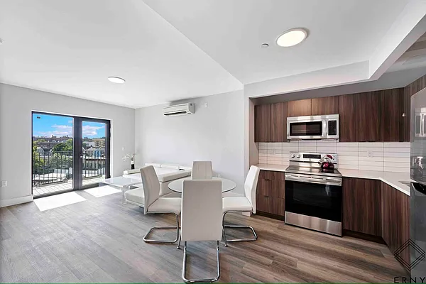 Rented by ERNY LLC | media 2