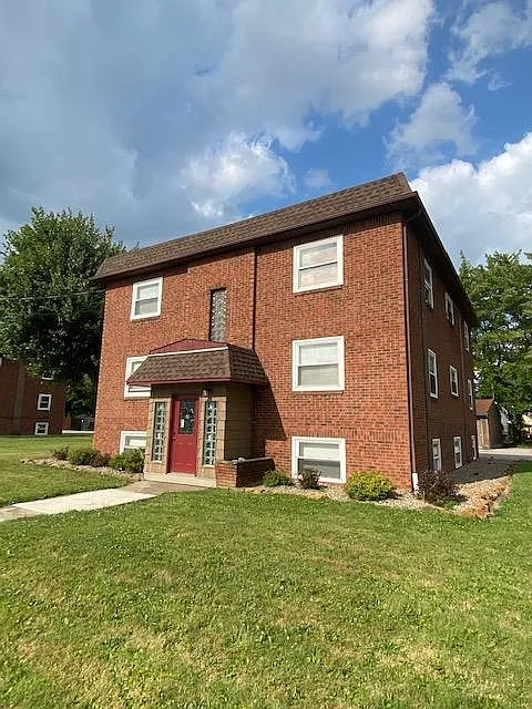 1810 Mahoning Ave. NW — Photo 2