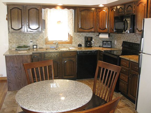 3rd image of 107 Furey Ave