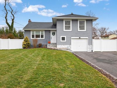175 Evergreen Avenue, Smithtown, NY, 11787