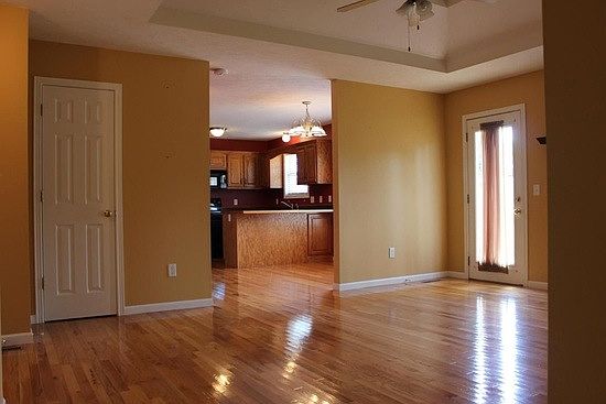 Beautiful Hardwood floors in the Kitchen, Dinning area, Livi