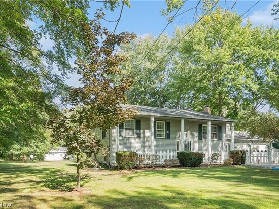 7032 Reed Rd, Conneaut, OH 44030