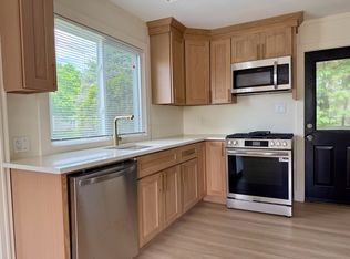 13 Ludlow Rd #B, Middletown, RI 02842