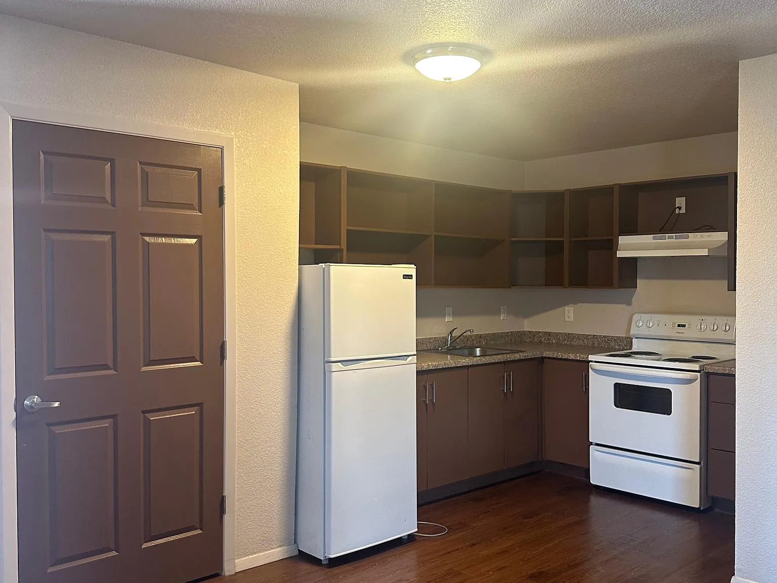 4301 E Missouri Ave — Photo 4