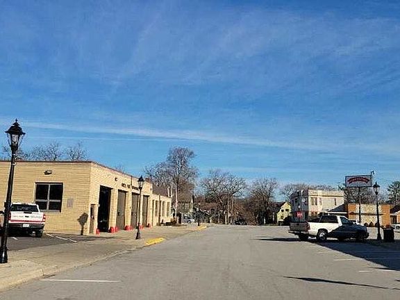 5th image of 1380 Benton St