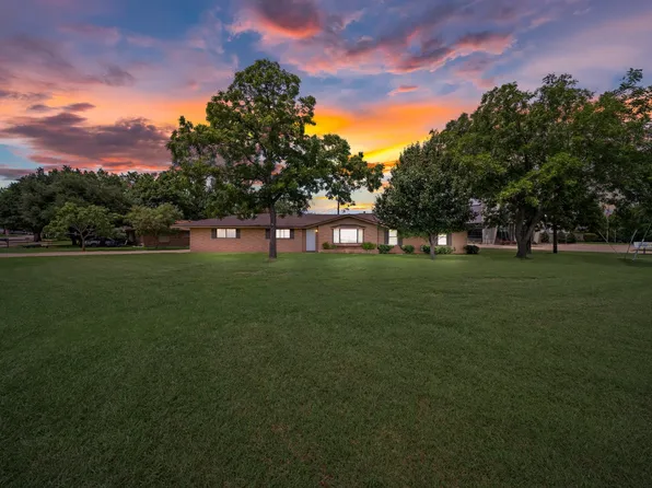 1000 Sunset Dr, Ennis, TX 75119