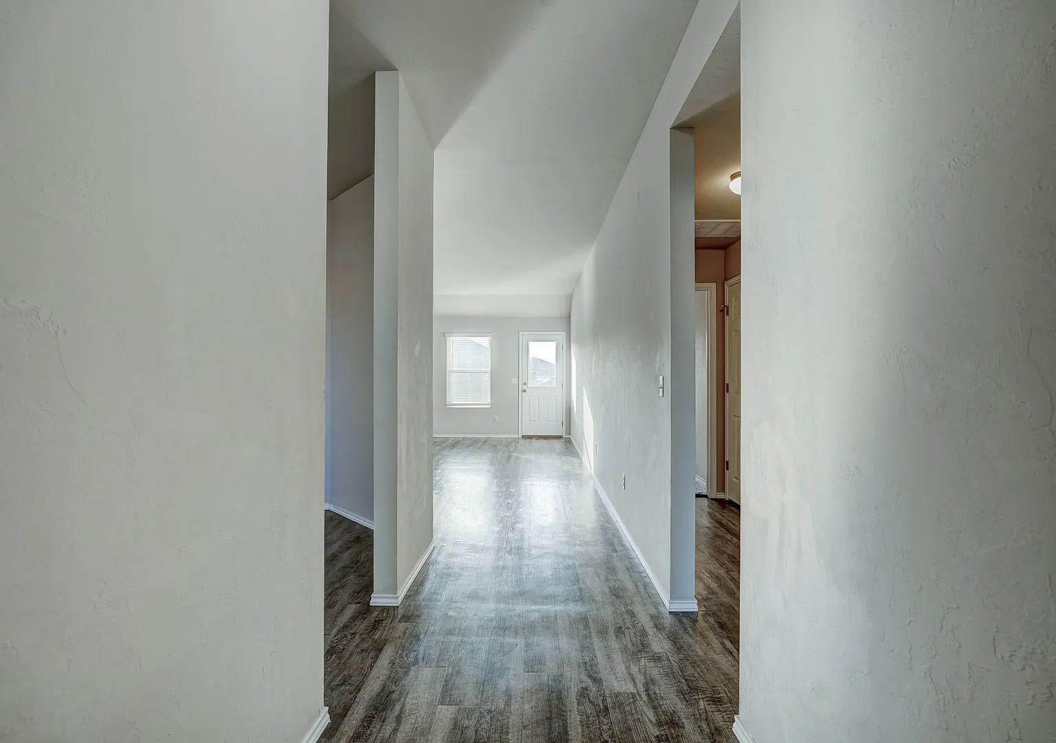 10620 Southwest 23rd Terrace — Photo 4