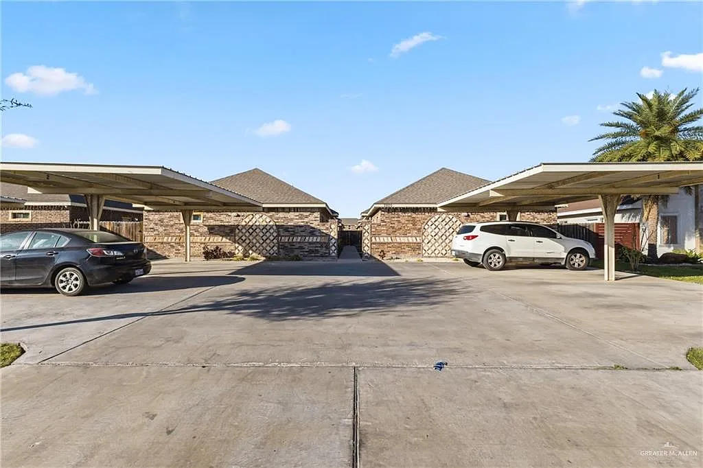 3 bed, 2.0 bath, 1110 sqft, $1,050 — Photo 1