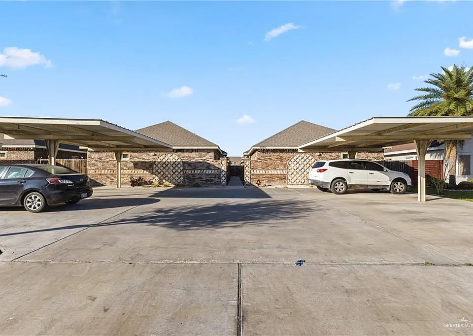 2805 E Garfield Ave #2