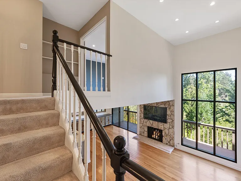 9 Heritage Ct — Photo 19