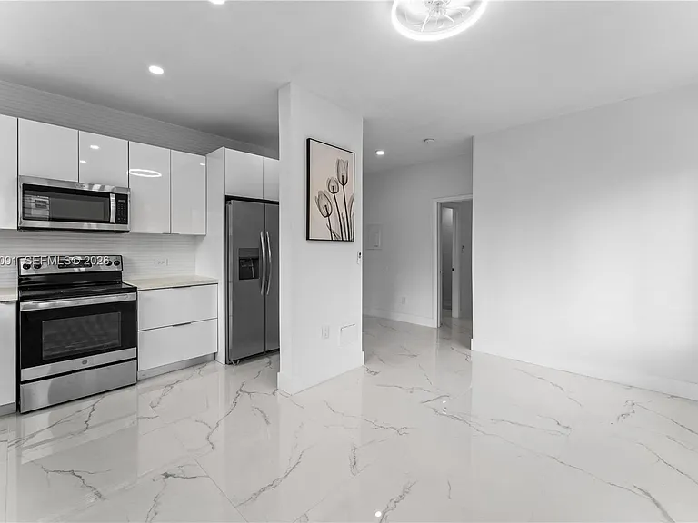 842 Meridian Ave #2D — Photo 4