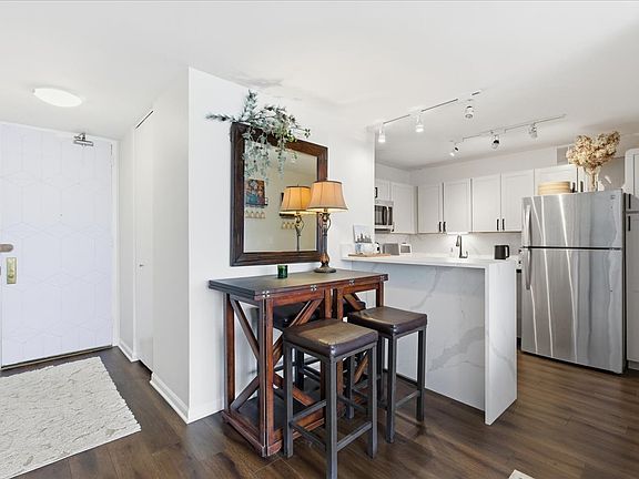 3rd image of 655 W Irving Park Rd APT 4412