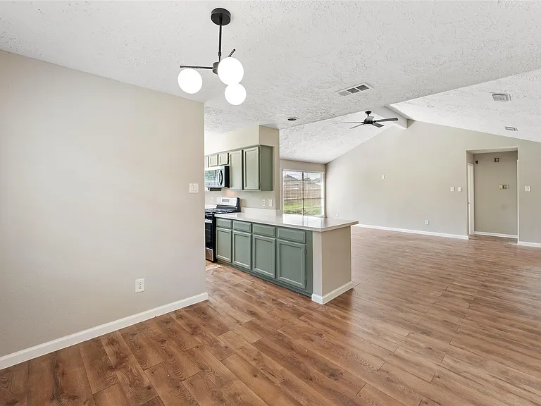 2327 Rittenmore Dr — Photo 8