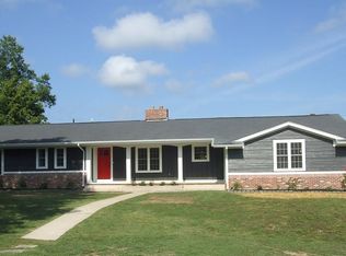 19 Rolling Hls, Hagerhill, KY 41222