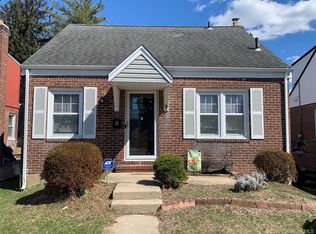 6 Wilton St, New Hyde Park, NY